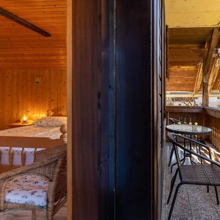 Apartment And Room Mateja Kovacic Bohinj Luaran gambar